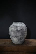 Load image into Gallery viewer, Chloe Vase