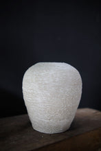 Load image into Gallery viewer, Magnus Vase