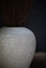 Load image into Gallery viewer, Magnus Vase