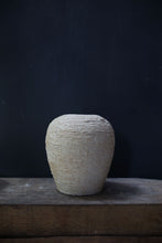 Load image into Gallery viewer, Magnus Vase