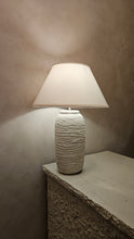 Load image into Gallery viewer, Felix Lamp