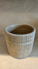 Load image into Gallery viewer, Dorothy Vase