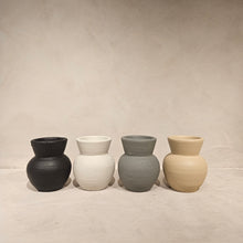 Load image into Gallery viewer, Levy Vase