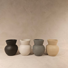 Load image into Gallery viewer, Levy Vase