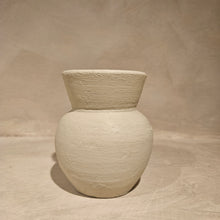 Load image into Gallery viewer, Levy Vase