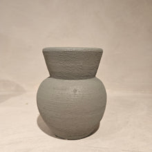 Load image into Gallery viewer, Levy Vase