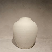 Load image into Gallery viewer, Amelia Vase in White
