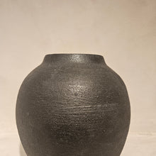 Load image into Gallery viewer, Amelia Vase in Black