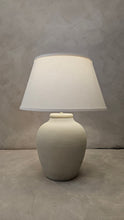 Load image into Gallery viewer, Amelia Lamp in White