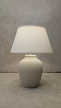 Load image into Gallery viewer, Amelia Lamp in White