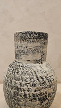 Load image into Gallery viewer, Oliver Vase in Black