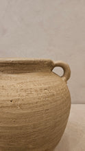 Load image into Gallery viewer, Byron Jar in Beige