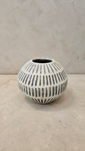 Load image into Gallery viewer, Charlotte Vase