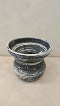 Load image into Gallery viewer, Austere vase