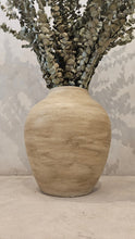 Load image into Gallery viewer, Chloe Vase
