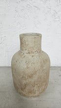 Load image into Gallery viewer, Verity Vase