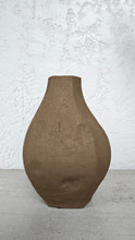 Load image into Gallery viewer, Elton Vase Large