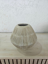 Load image into Gallery viewer, Darcy Vase