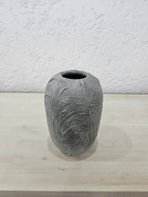Load image into Gallery viewer, Collette Vase