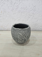 Load image into Gallery viewer, Elmer Vase