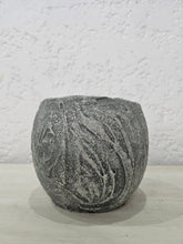 Load image into Gallery viewer, Elmer Vase