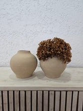 Load image into Gallery viewer, Irene Vase