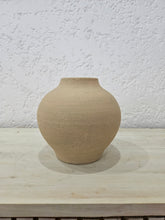 Load image into Gallery viewer, Irene Vase