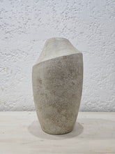 Load image into Gallery viewer, Maxie Vase Medium