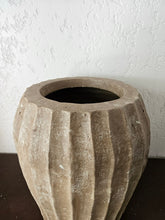 Load image into Gallery viewer, Orson Floor Vase