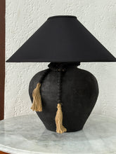 Load image into Gallery viewer, Caldera Lamp in Black