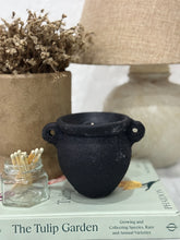 Load image into Gallery viewer, Amphora Decorative Scented Soy Candle (Dark Oud & Bright Bergamot)