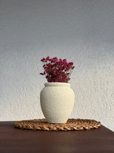Load image into Gallery viewer, Vase and Flower Set