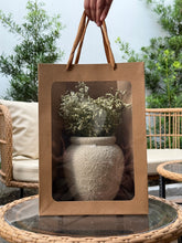 Load image into Gallery viewer, Vase and Flower Set