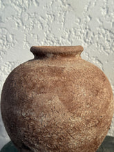 Load image into Gallery viewer, Noir Vase in White Terracotta