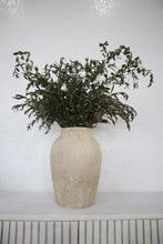 Load image into Gallery viewer, Clayton Vase