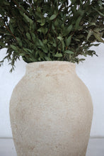 Load image into Gallery viewer, Clayton Vase