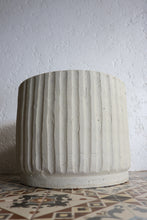 Load image into Gallery viewer, Vertida Planter