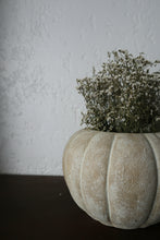 Load image into Gallery viewer, Percival Vase