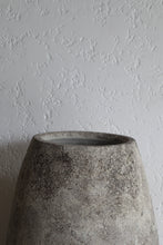 Load image into Gallery viewer, Doris Floor Jar