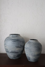 Load image into Gallery viewer, Alaric Vase