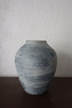 Load image into Gallery viewer, Alaric Vase