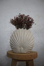 Load image into Gallery viewer, Noah Shell Vase