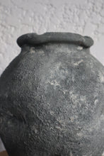 Load image into Gallery viewer, Elowen Vase