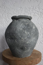 Load image into Gallery viewer, Elowen Vase