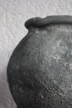 Load image into Gallery viewer, Elowen Vase