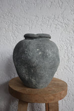 Load image into Gallery viewer, Elowen Vase