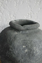 Load image into Gallery viewer, Elowen Vase