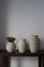 Load image into Gallery viewer, Norwyn Vase