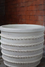 Load image into Gallery viewer, Tallis Planter