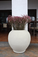 Load image into Gallery viewer, Harbor Textured Planter in White